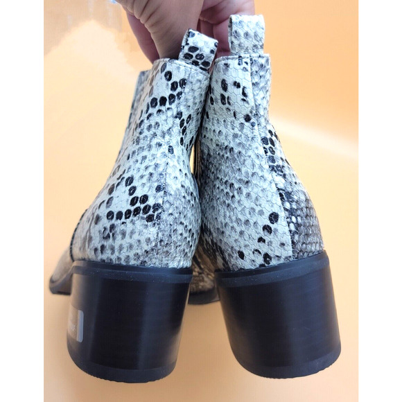 Blondo Elvina Ankle Bootie Women's SZ 6 Leather Snake Embossed Waterproof Boots - Picture 6 of 12